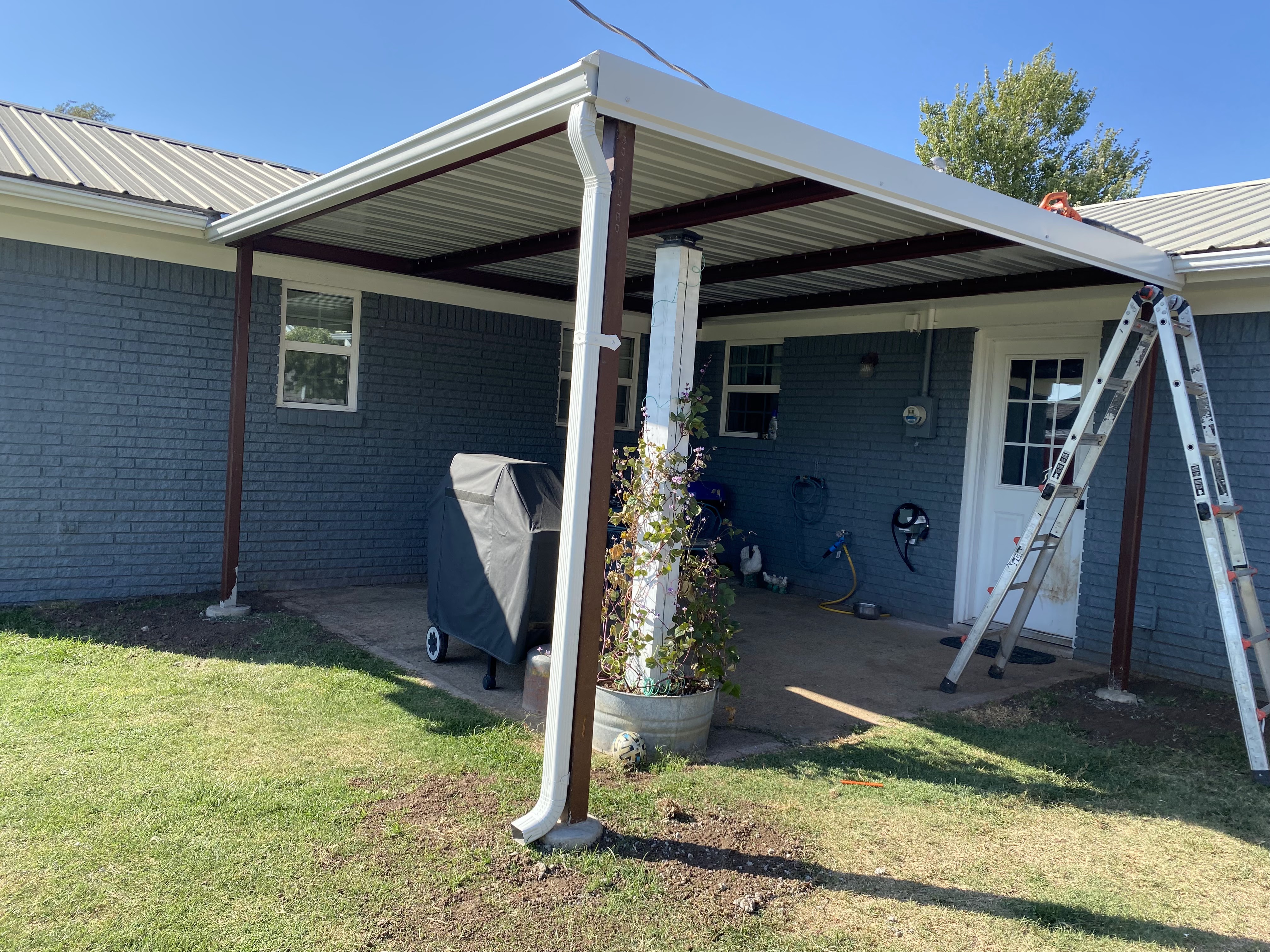 Metal patio cover by Forever Carports